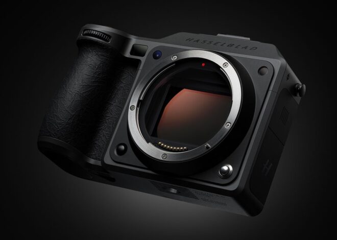 Hasselblad X2D II 100C Features AF-C, HDR Photos, and 10-Stop Stabilization